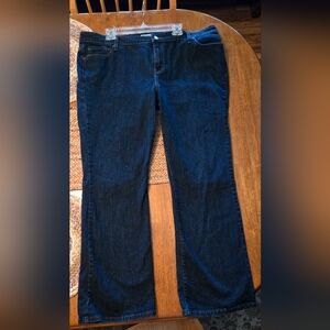 Levi Women's 590 Jeans Size 18W-med.